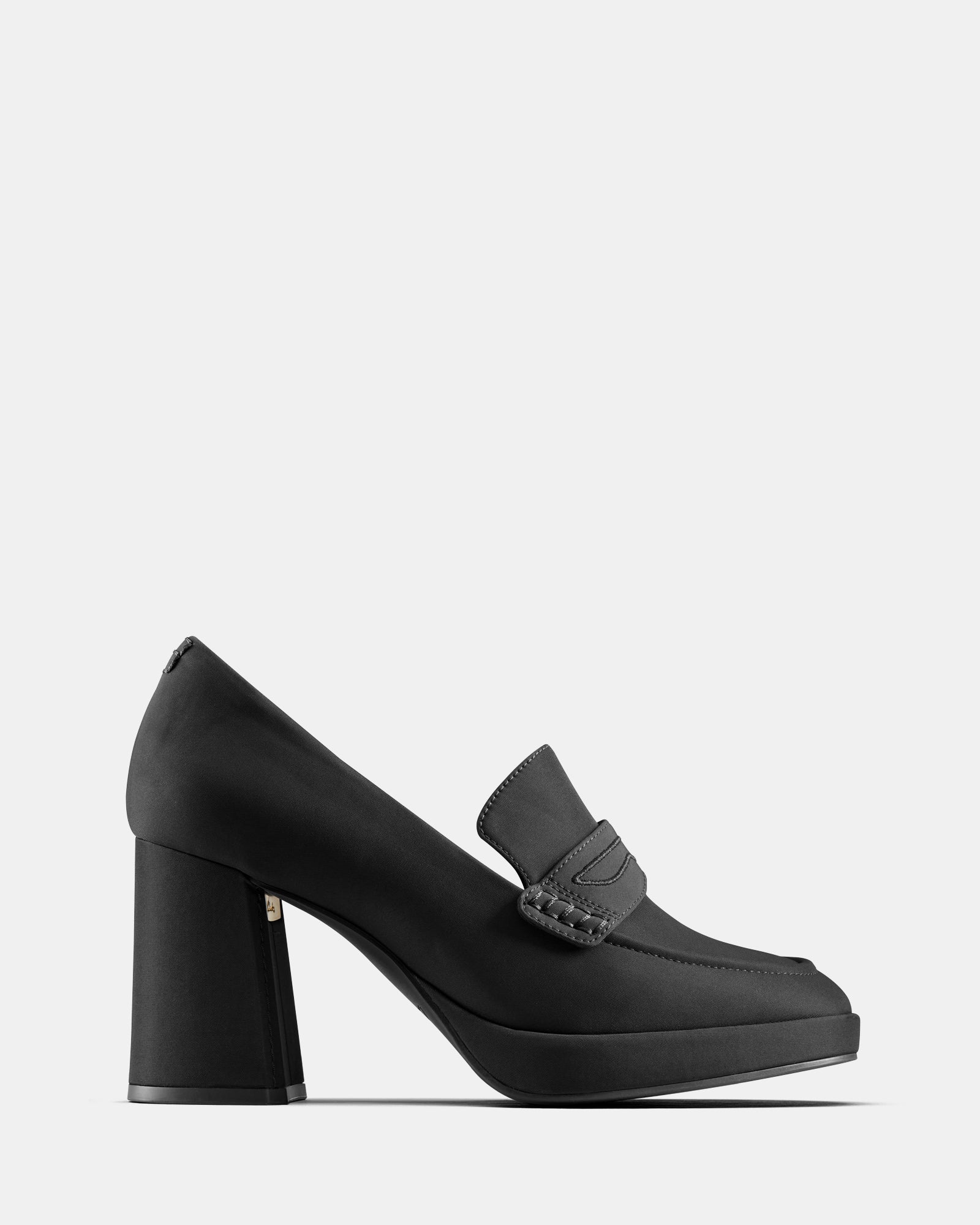 Image of Flats. Productname: Cur Loafer 2 W Black Textile in Black Textile colour by brand - Clarks
