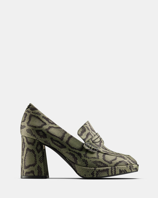 Image of Flats. Productname: Cur Loafer 2 W Green Textile in Green Textile colour by brand - Clarks