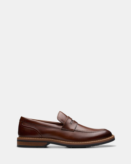 Image of Flats. Productname: Aldwin Step Mid Tan Lea in Mid Tan Lea colour by brand - Clarks