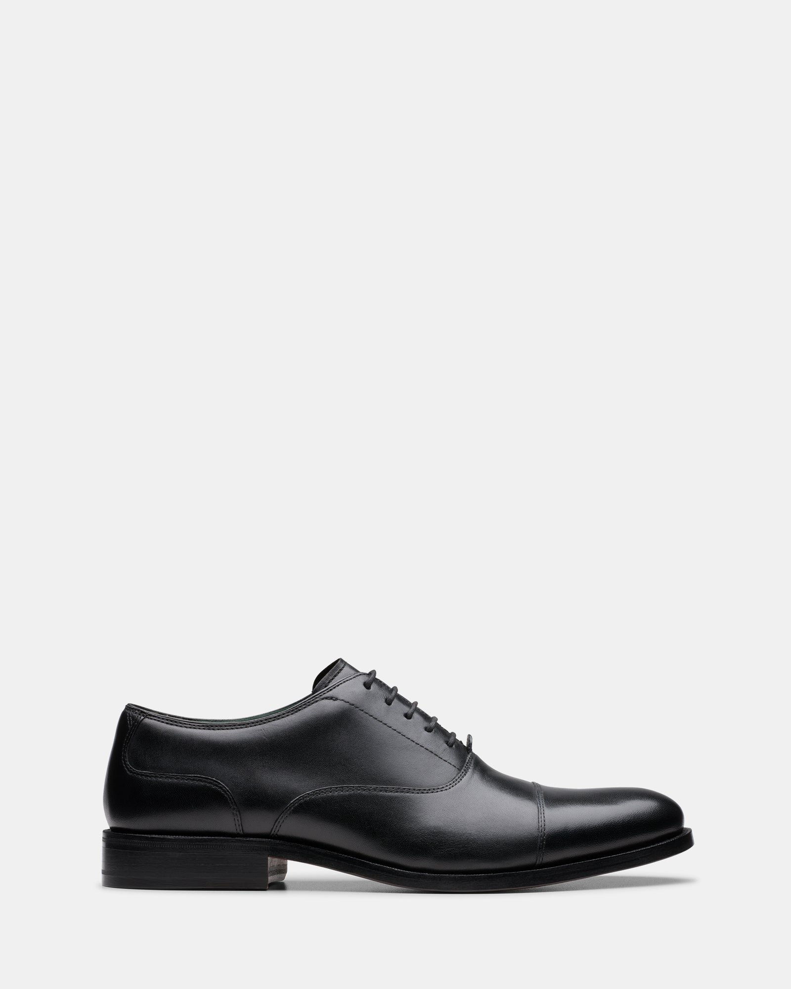 Image of Hats. Productname: Craftjames Cap Black Leather in Black Leather colour by brand - Clarks