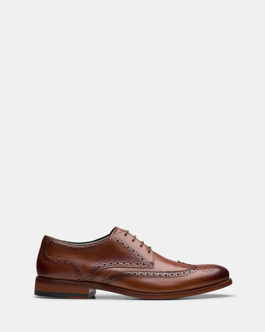 Image of Footwear. Productname: Craftjames Tip Mid Tan Lea in Mid Tan Lea colour by brand - Clarks