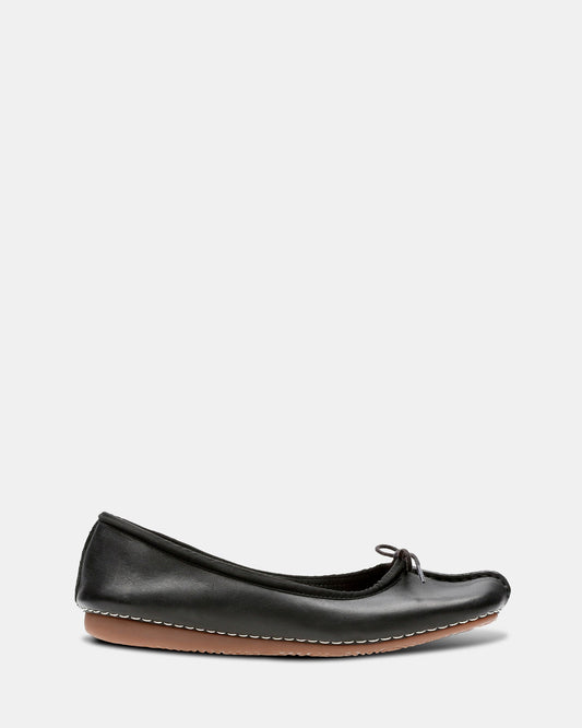Image of Footwear. Productname: Freckle Ice Black Leather in Black Leather colour by brand - Clarks