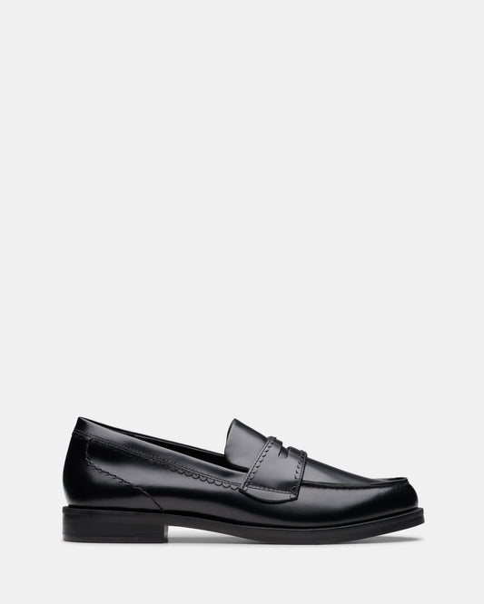 Image of Flats. Productname: Straven Edge Black Leather in Black Leather colour by brand - Clarks