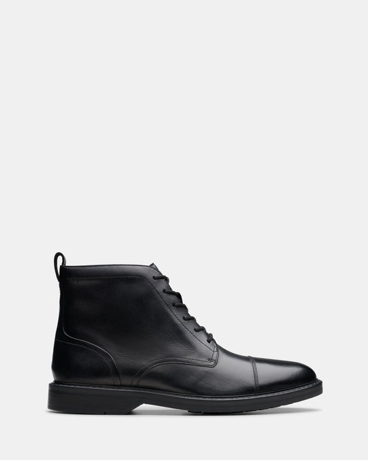 Image of Hats. Productname: Aldwin Cap Black Leather in Black Leather colour by brand - Clarks