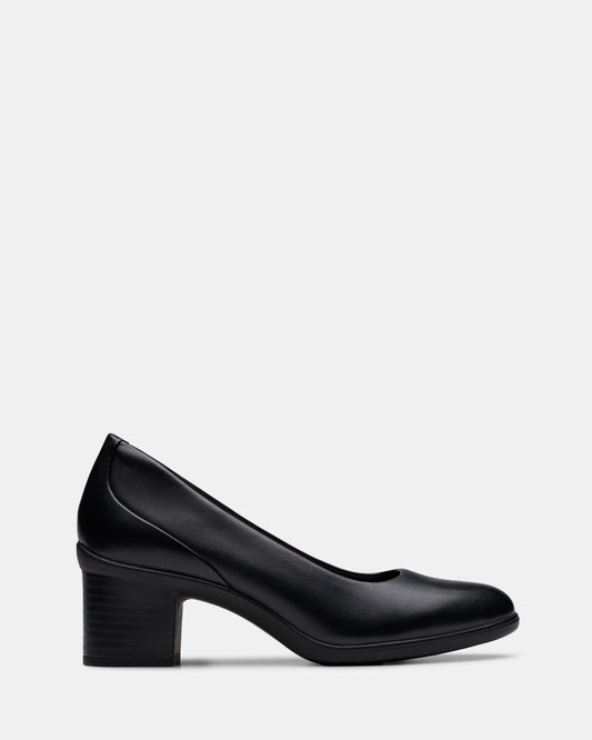 Image of Footwear. Productname: Shaya Poppy Black Leather in Black Leather colour by brand - Clarks