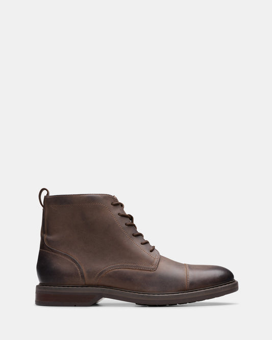 Image of Hats. Productname: Aldwin Cap Brown Leather in Brown Leather colour by brand - Clarks