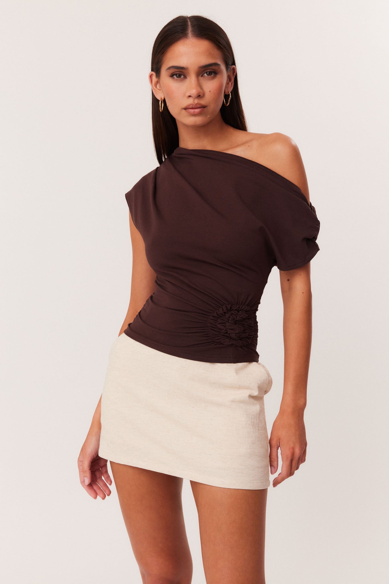 Image of a model wearing Tops. Productname: SNDYS OLIVIA TOP in Chocolate colour by brand - SNDYS