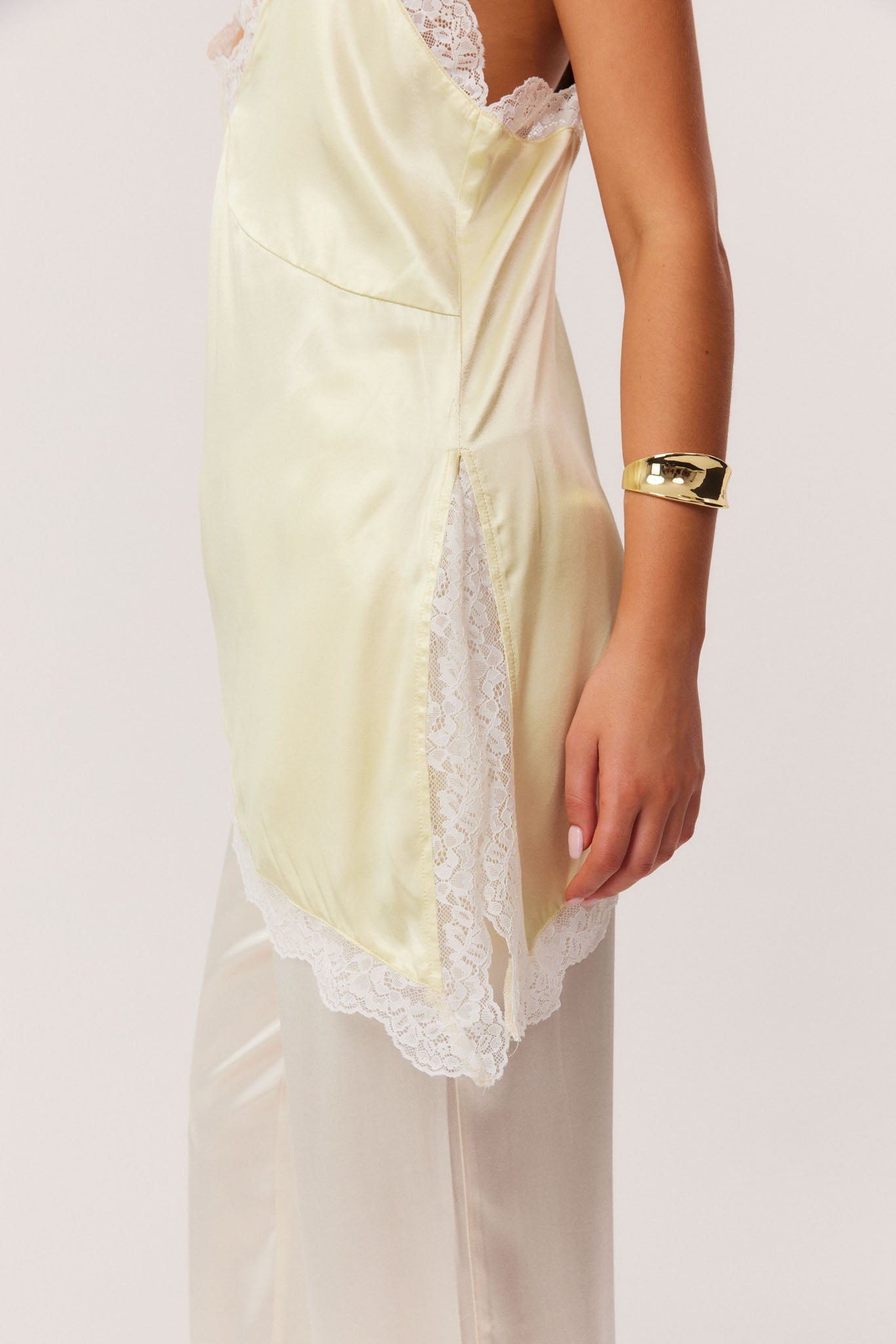 SNDYS TONI CAMI TOP (Sour Lemon)