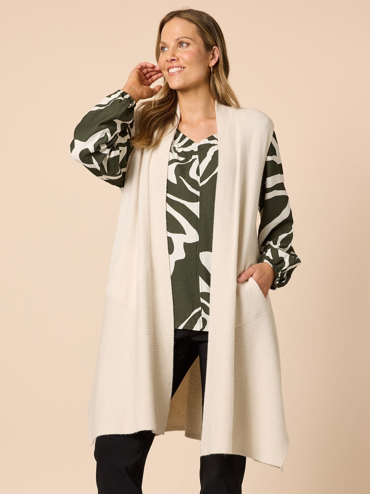 Clarity Casa Knit Vest (Light Natural)