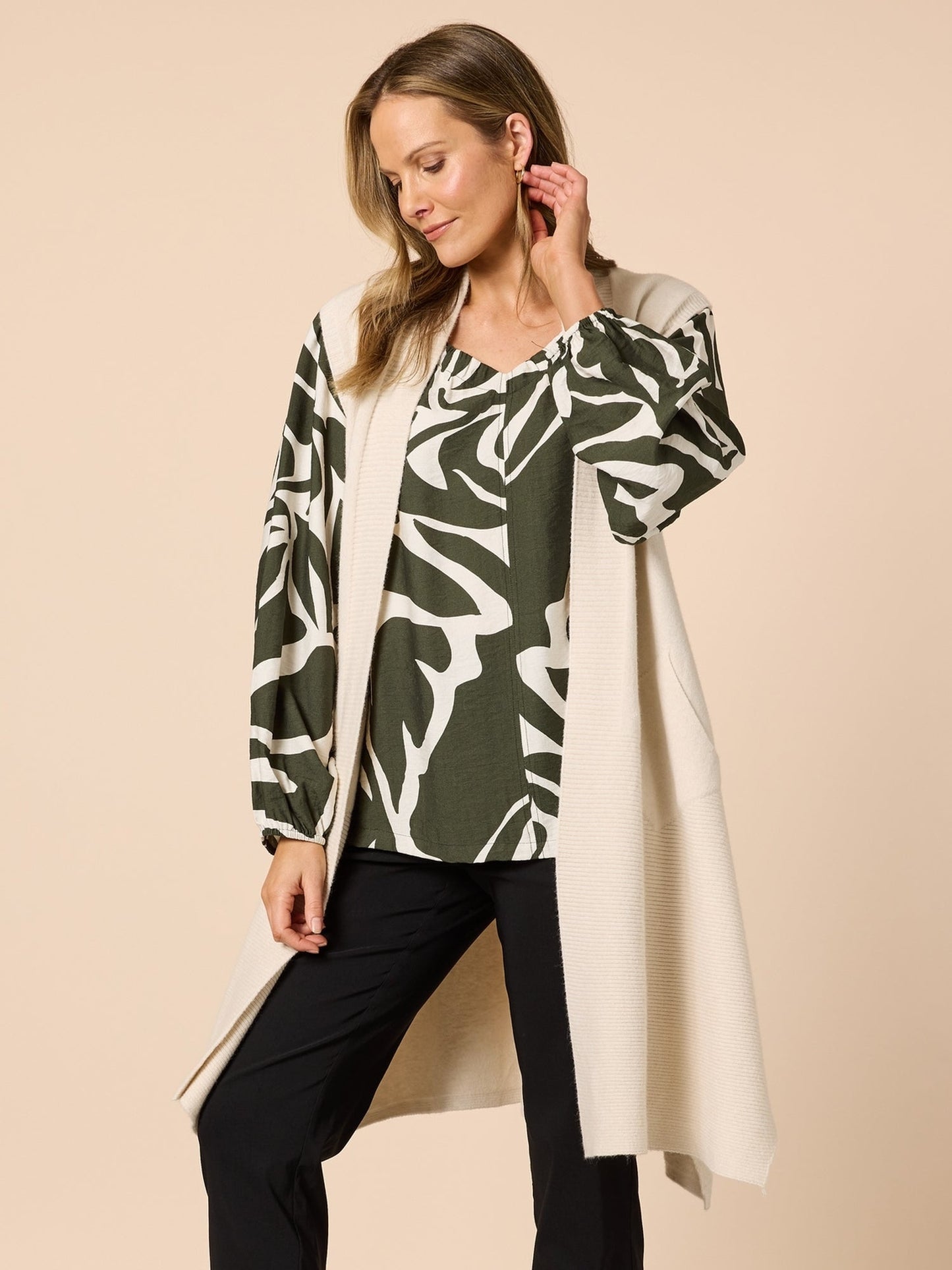 Clarity Casa Knit Vest (Light Natural)