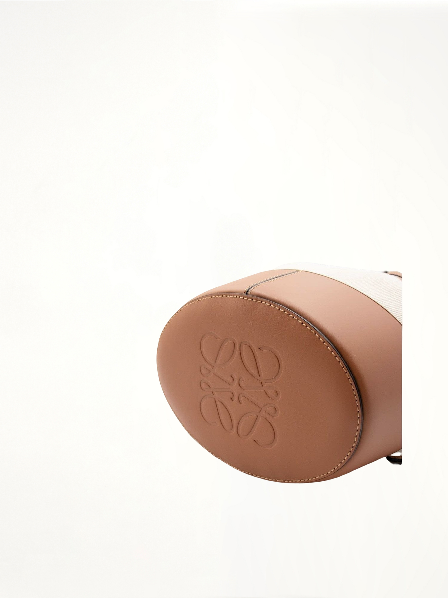 LOEWE Small Balloon Bag (White)