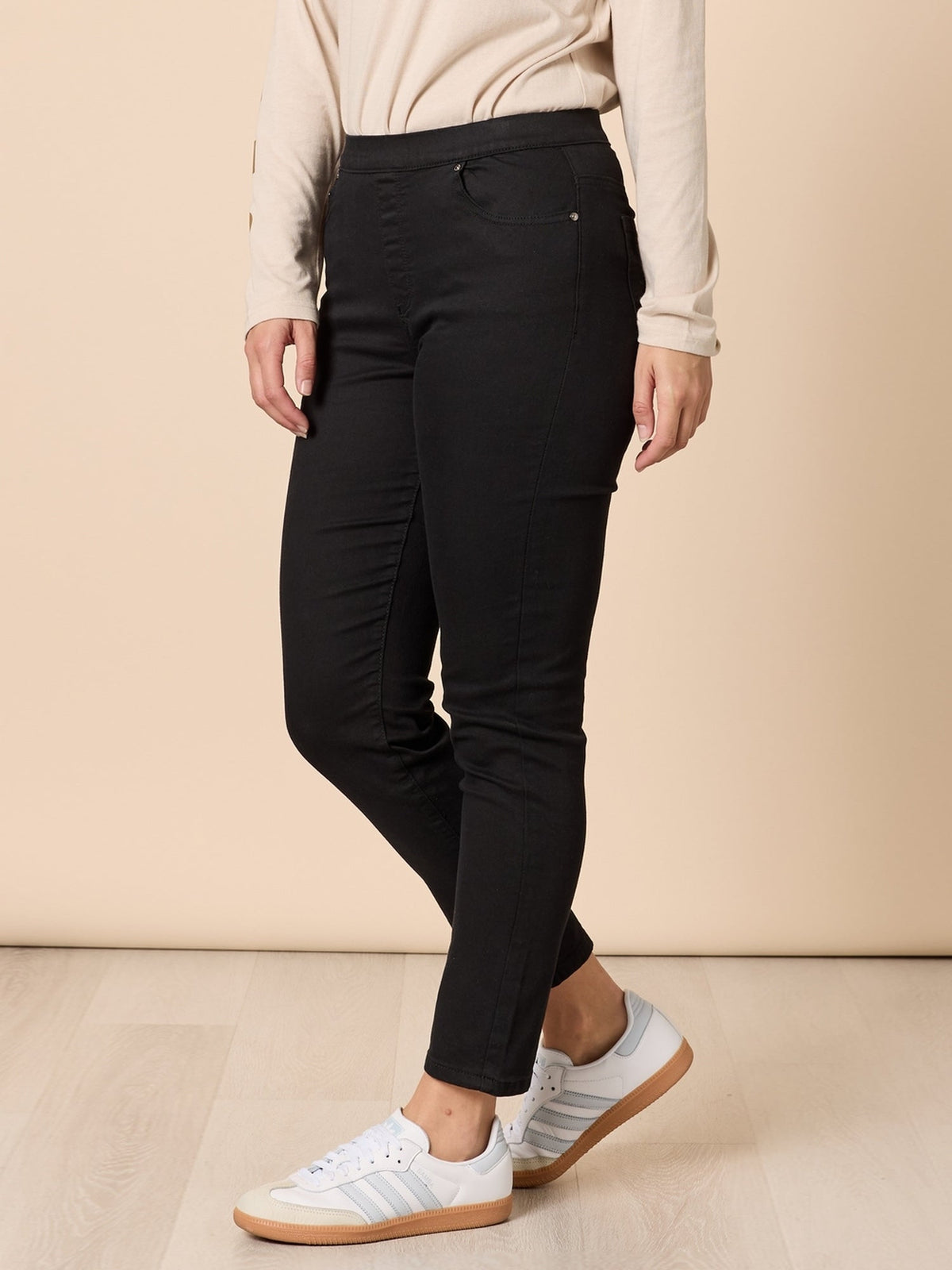 Threadz Chicago Jean (Black)