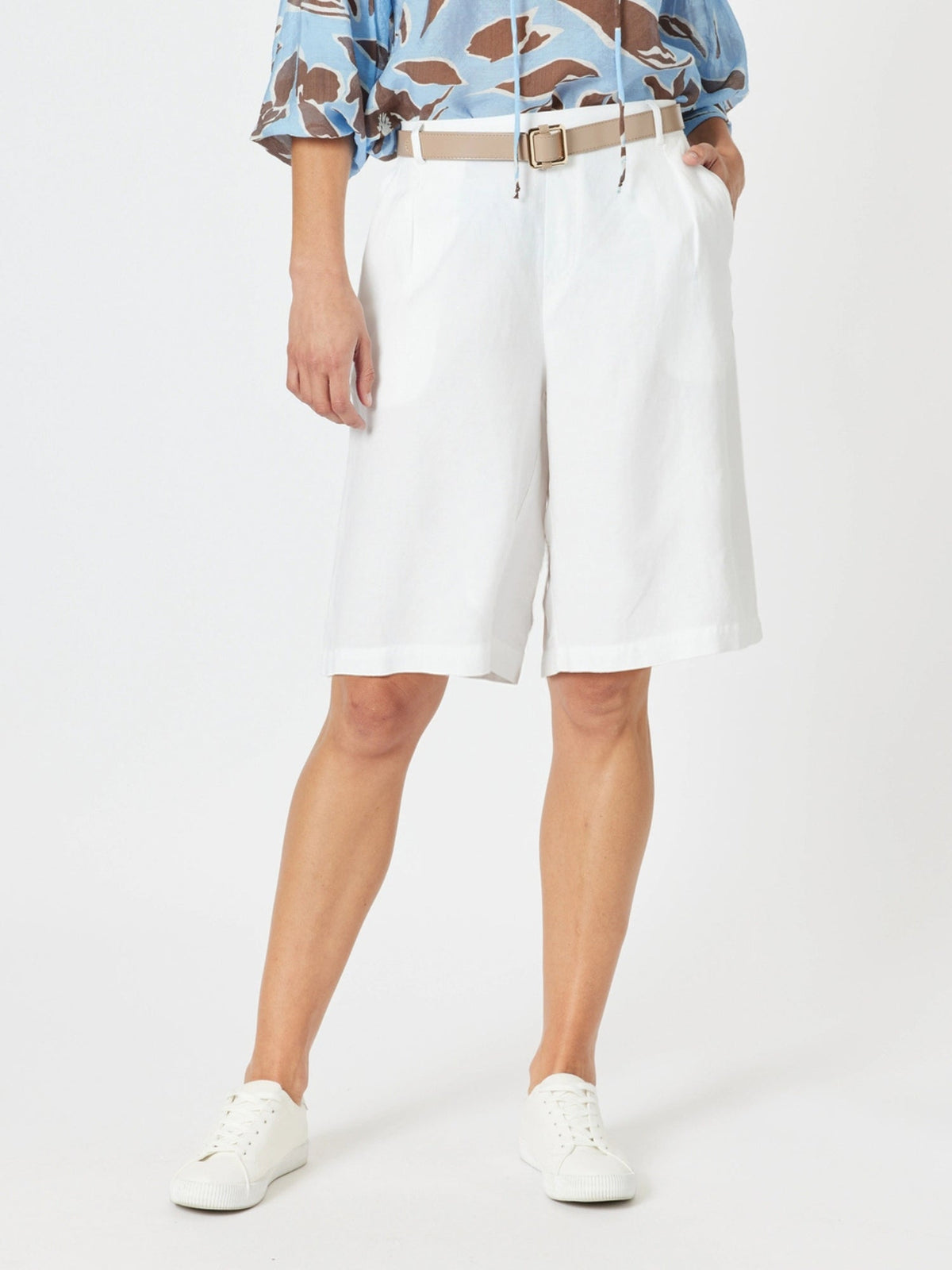 Image of a model wearing Shorts. Product name - The Lino Short White in White colour by brand - Gordon Smith