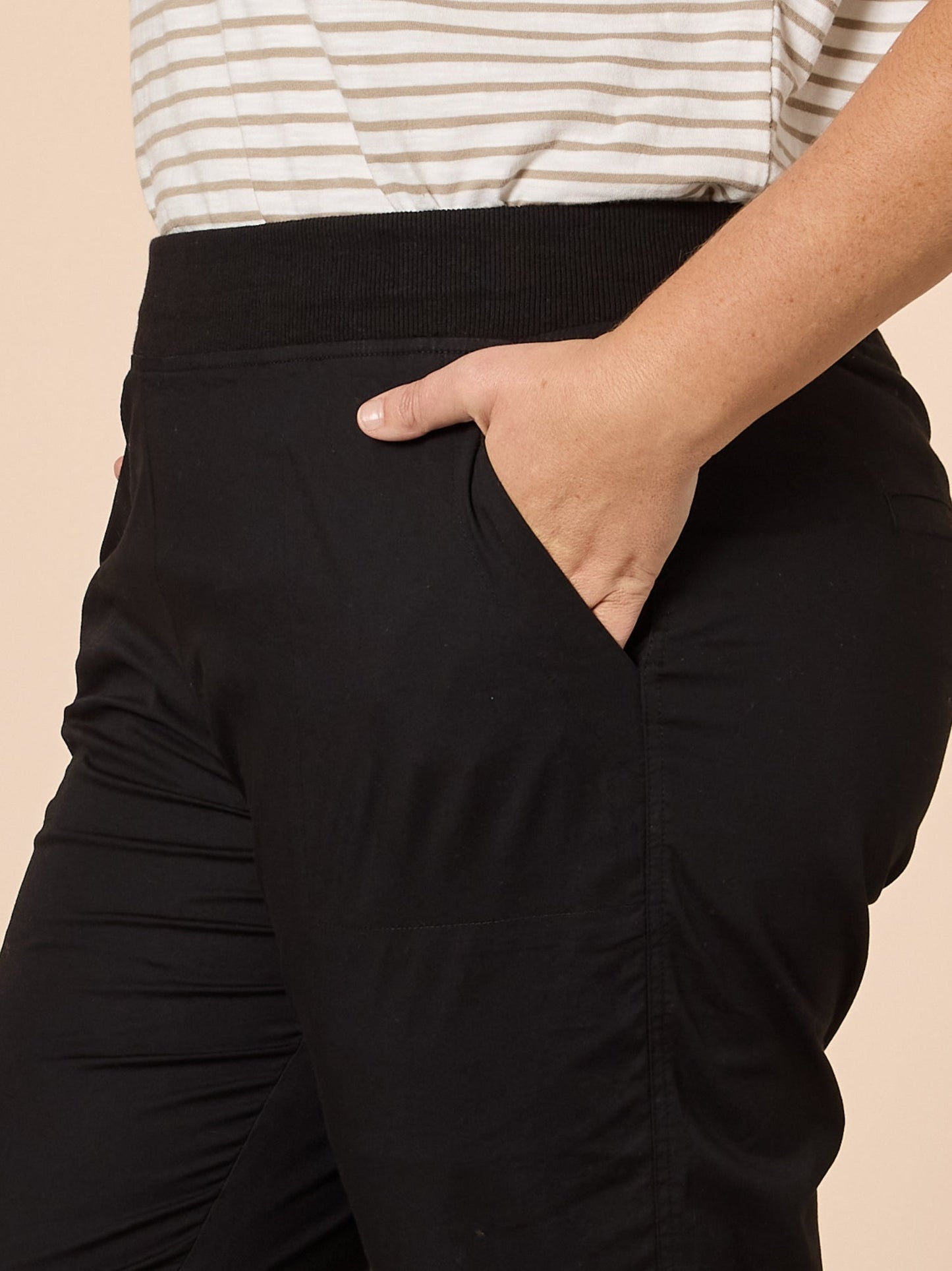 Threadz Santorini Cotton Capri Pant (Black)