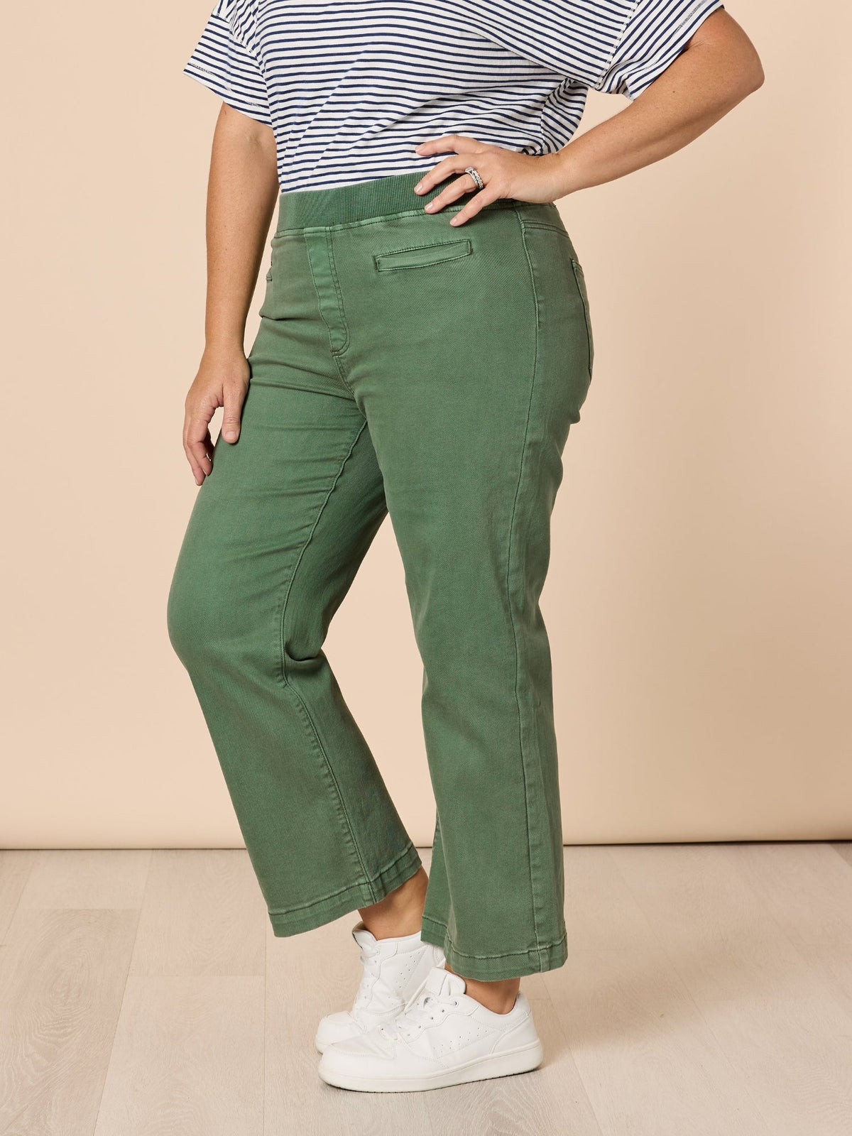 Threadz Maddy Pull on Wide Leg Jean (Khaki)