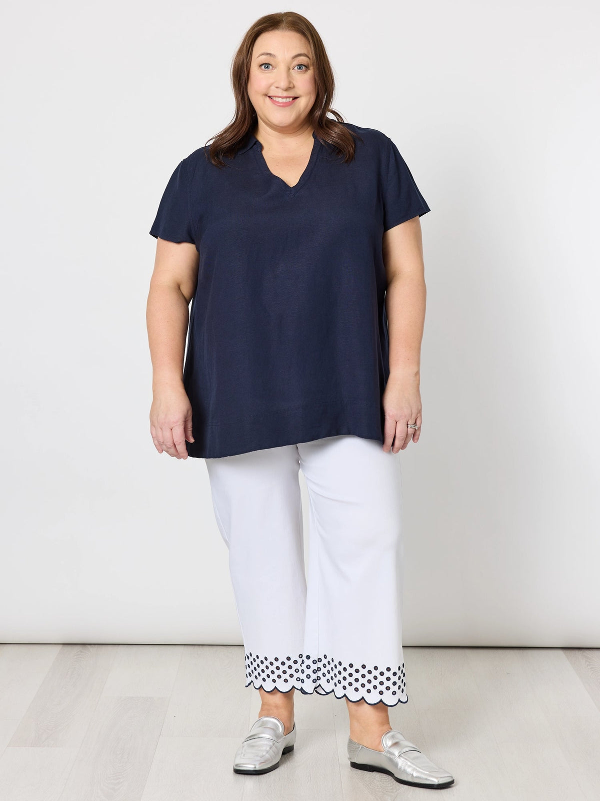Gordon Smith Scallop Hem Pant (White/Navy)