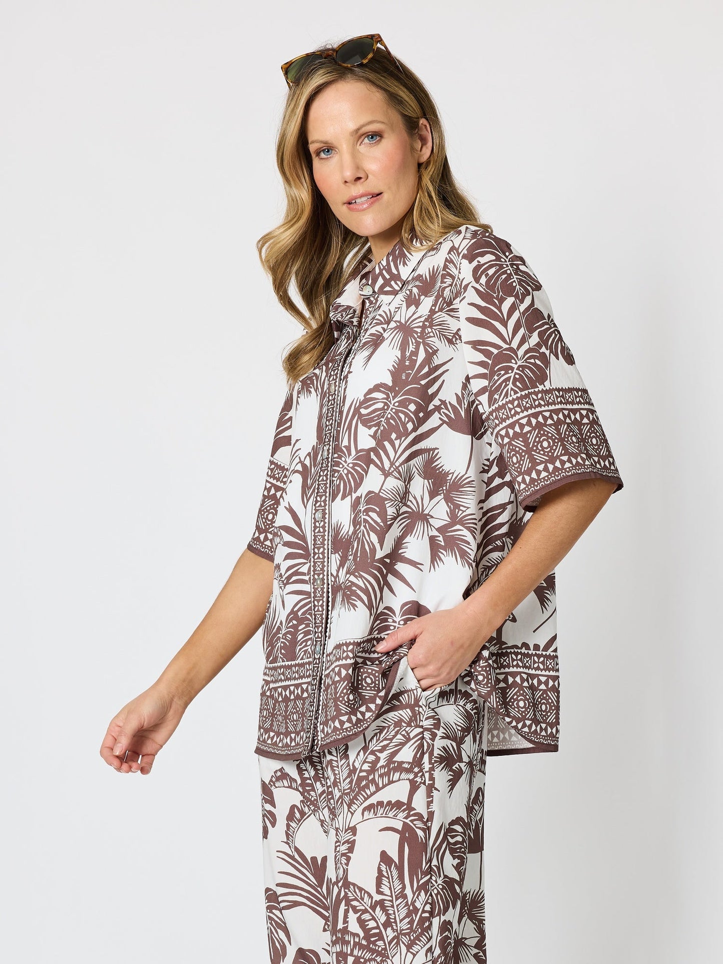 Hammock & Vine Palm Cove Print Shirt (Espresso White)