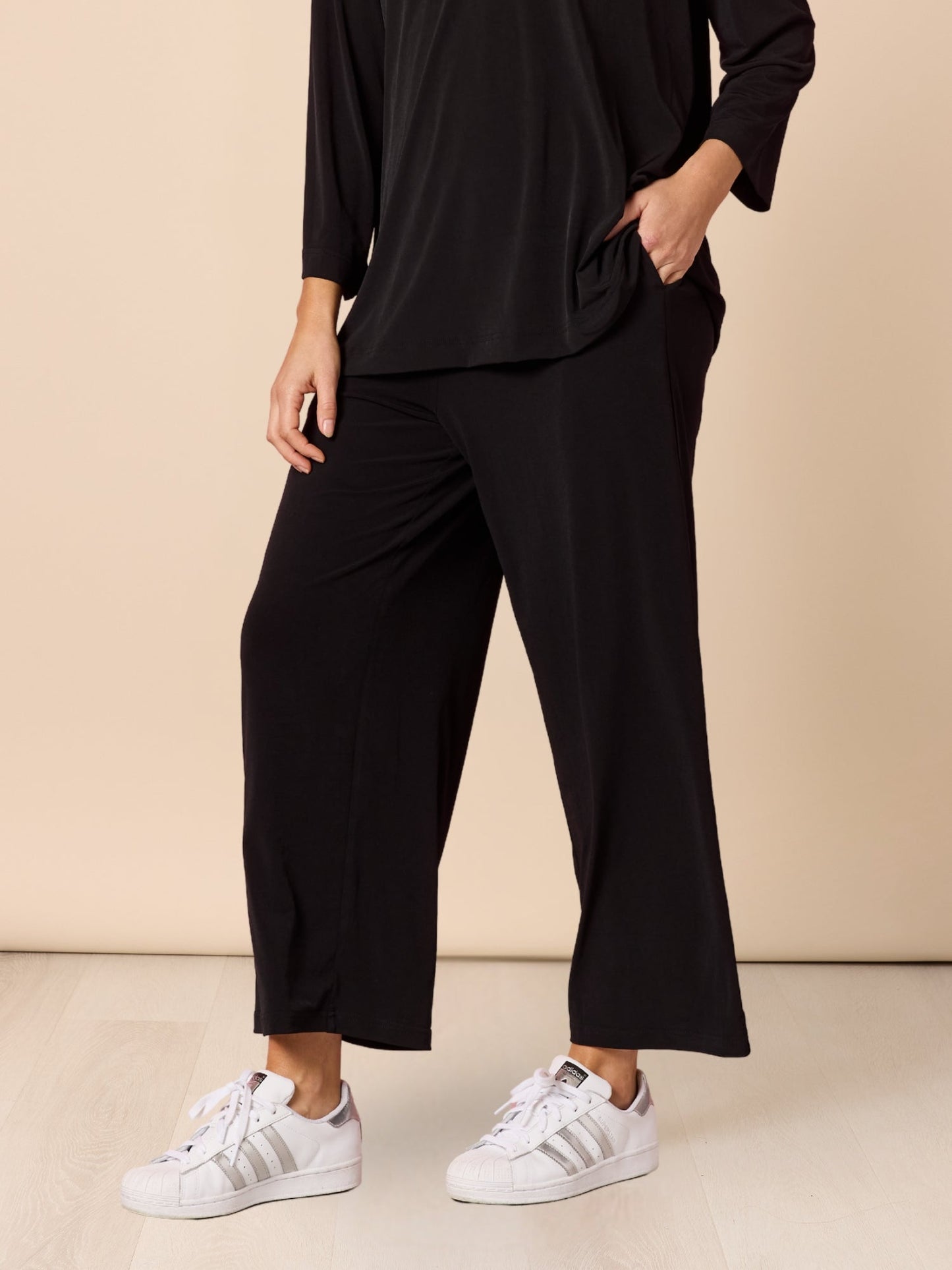 Clarity Traveller Wide Leg Pant (Black)