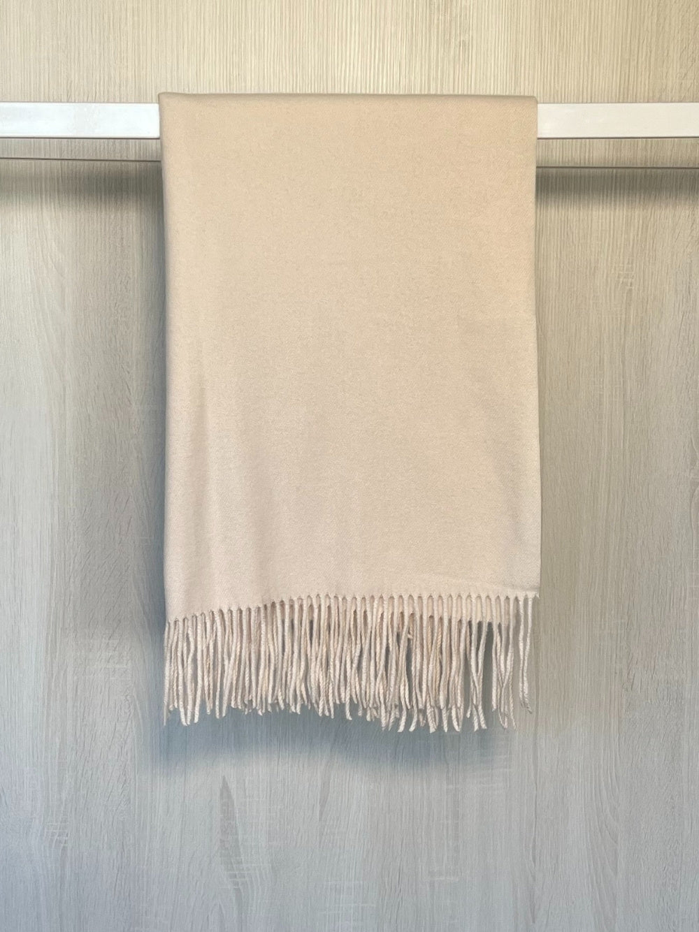 Threadz Cosy Fringe Scarf (Chalk)