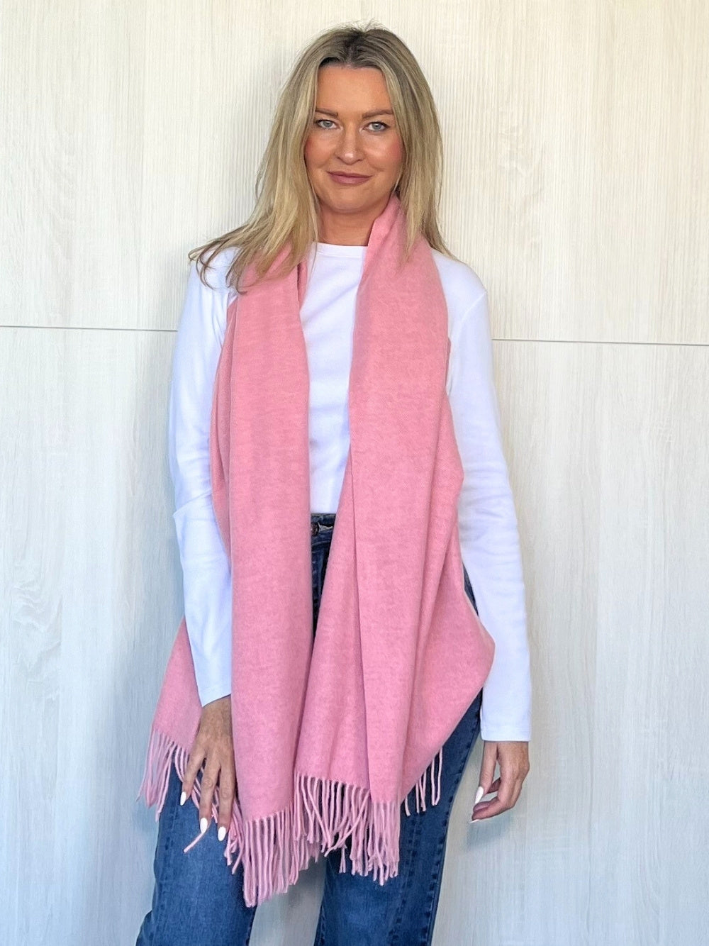 Threadz Cosy Fringe Scarf (Pink)