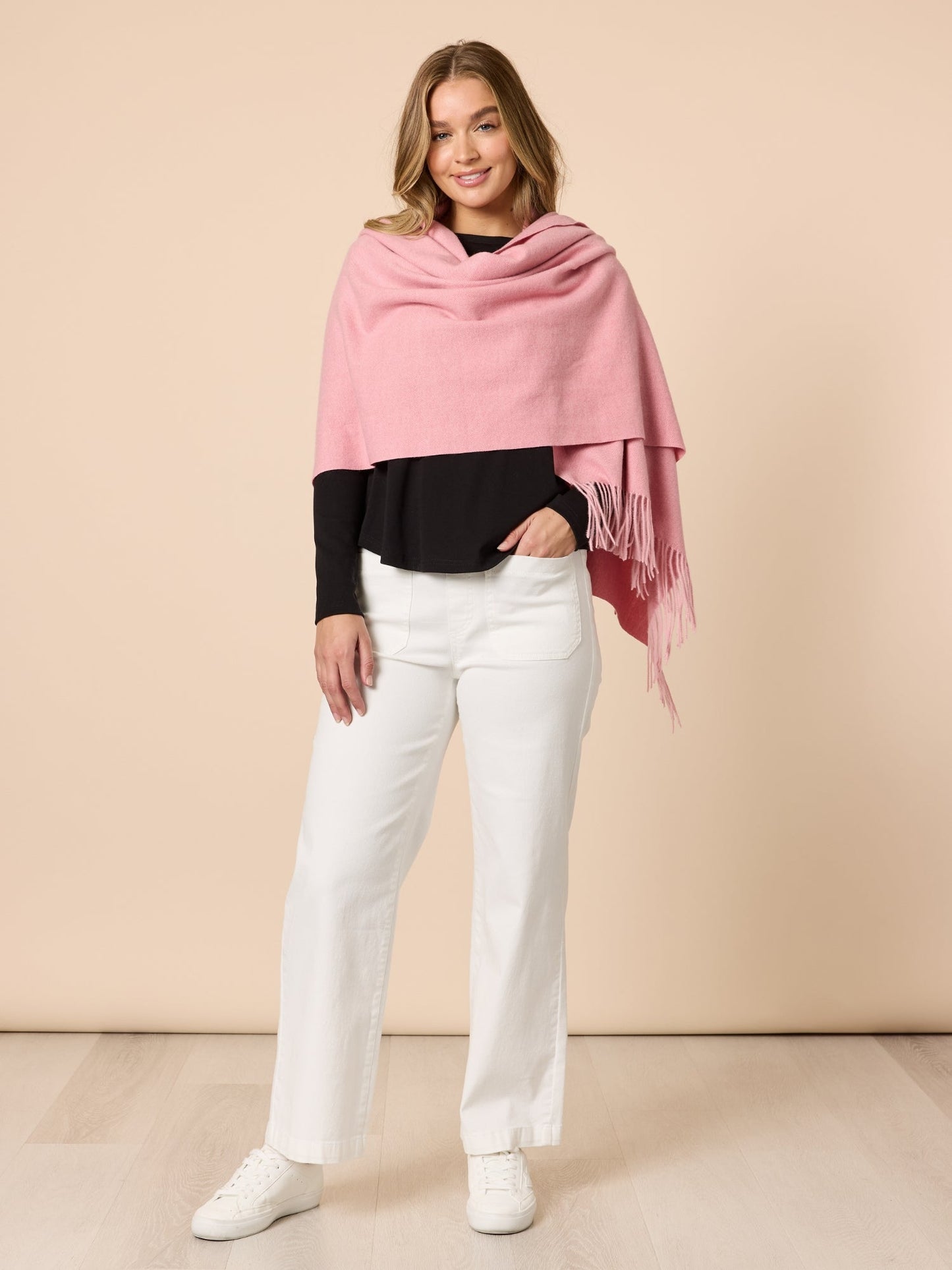 Threadz Cosy Fringe Scarf (Pink)