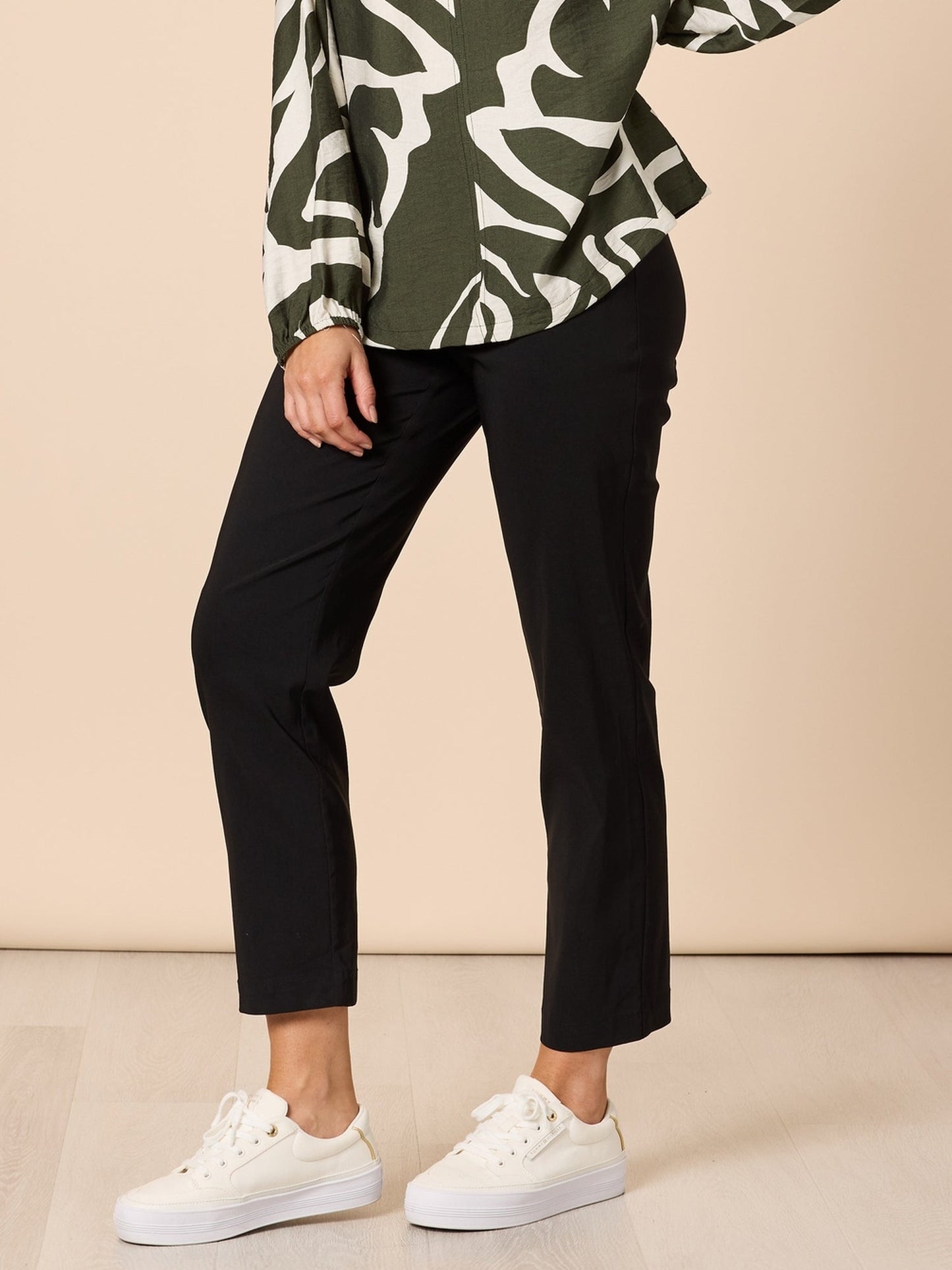 Threadz Evie Stretch Pant (Black)
