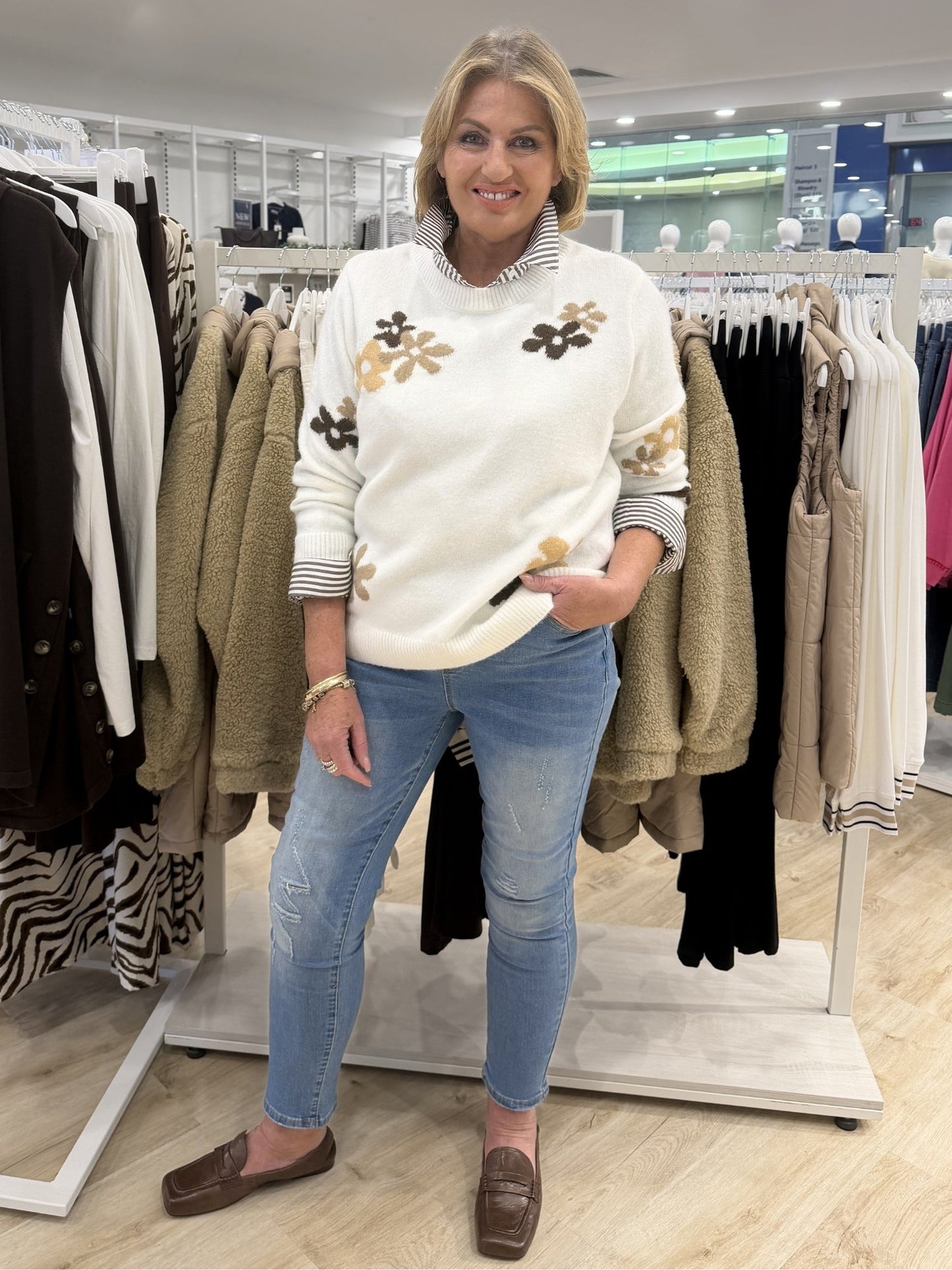 Gordon Smith Chelsea Flower Knit (Ivory)