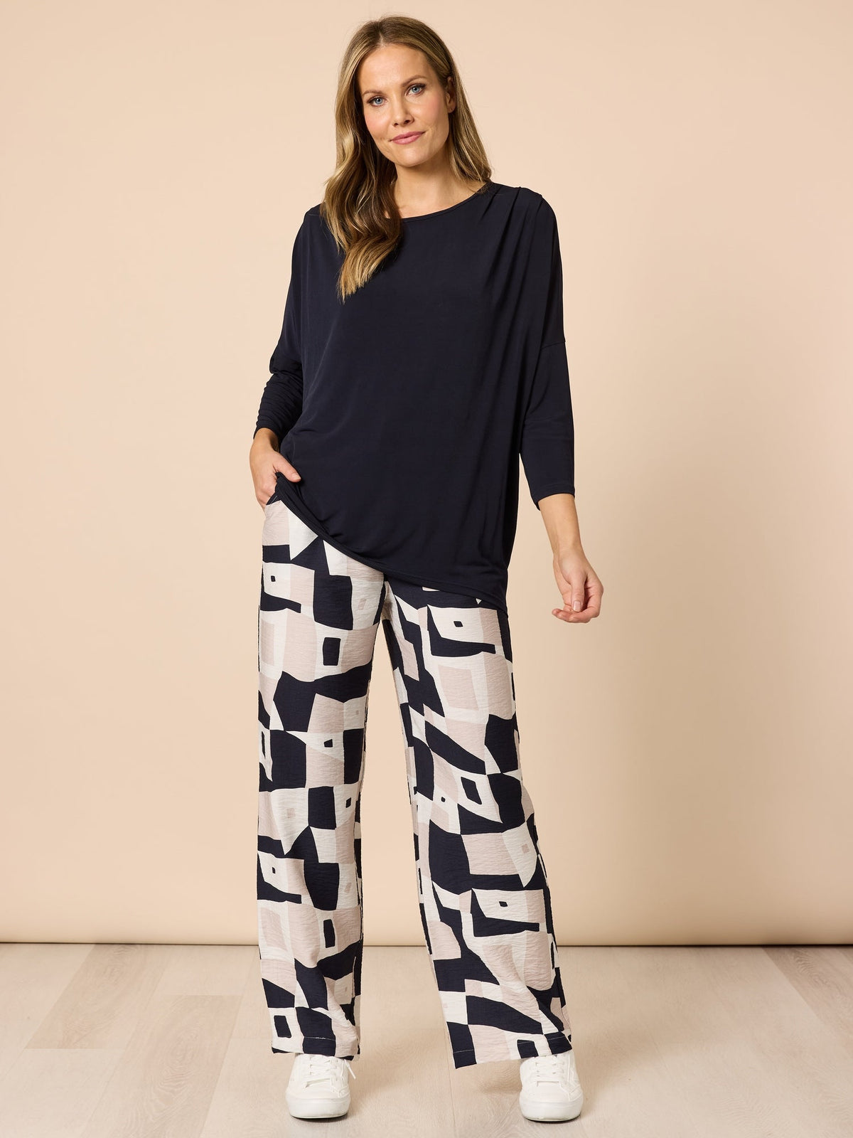 Clarity Travellers Pleat Top (Navy)