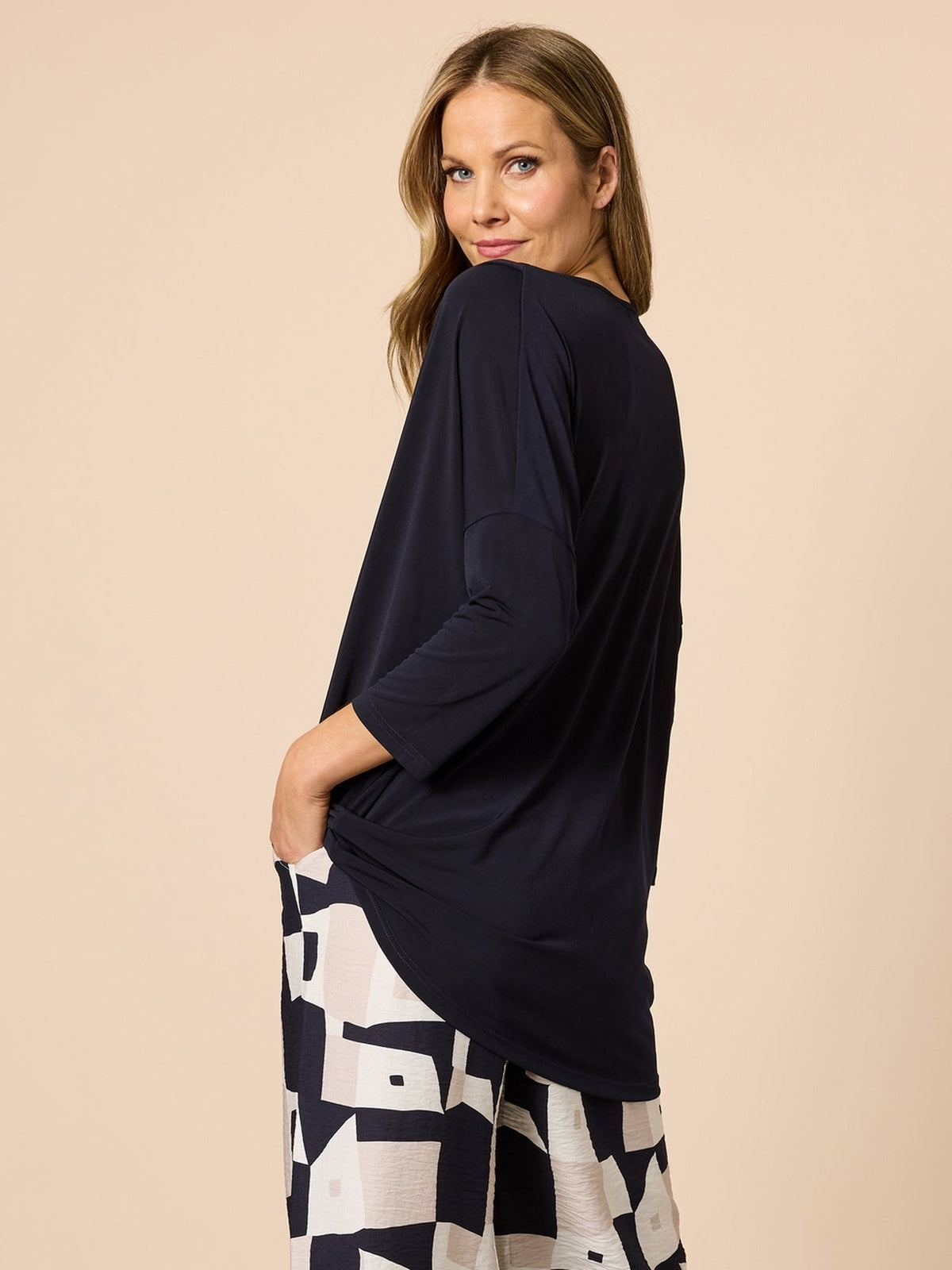 Clarity Travellers Pleat Top (Navy)