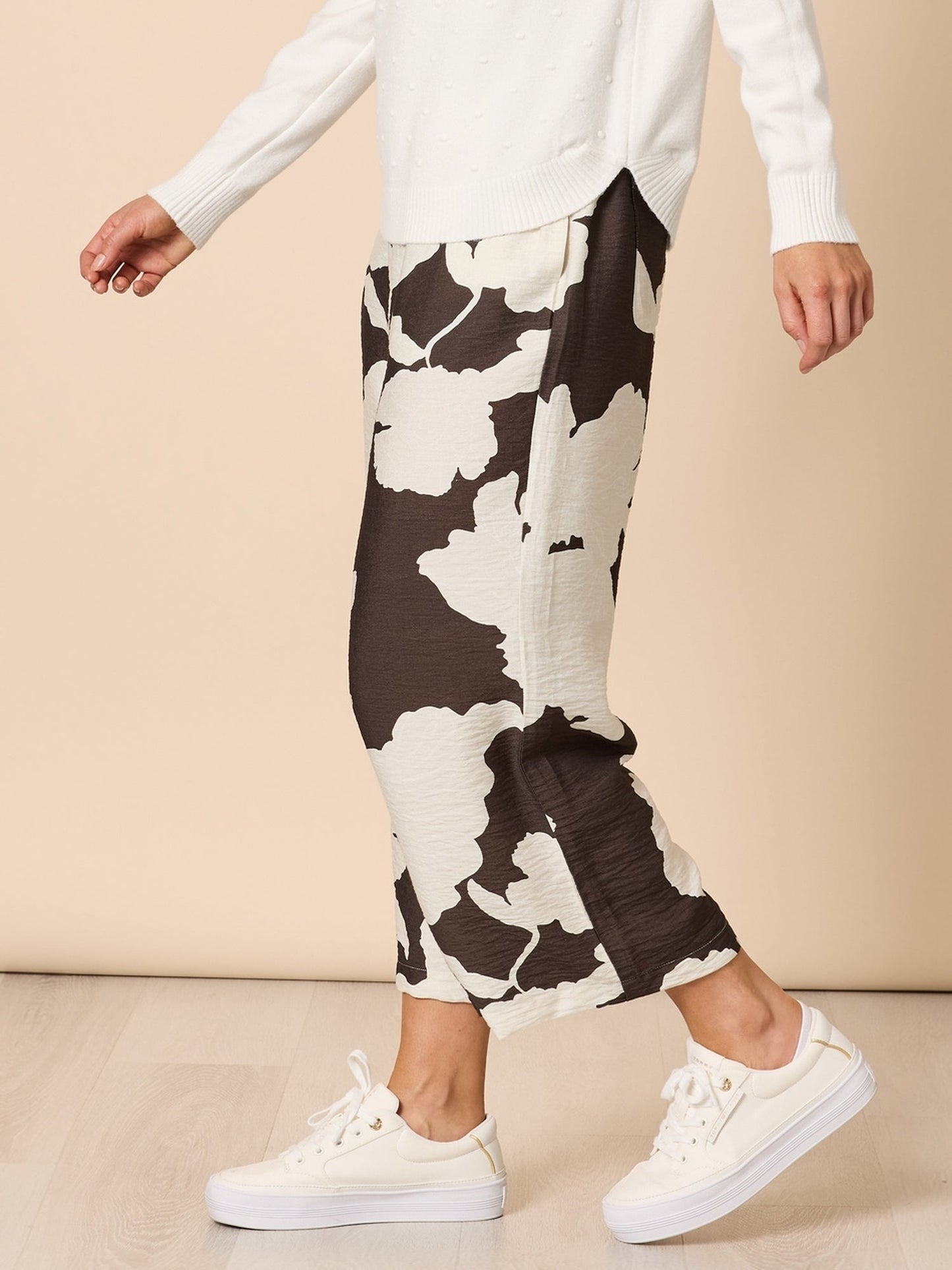 Clarity Toulouse Floral Print Wide Leg Pant (Coffee Ivory)