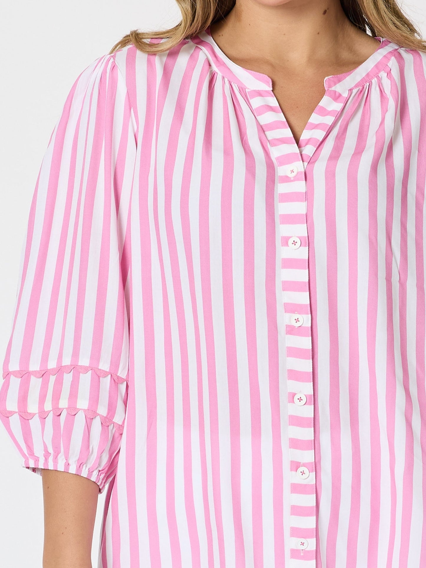 Threadz Montecito Stripe Print Top (Lipstick White)