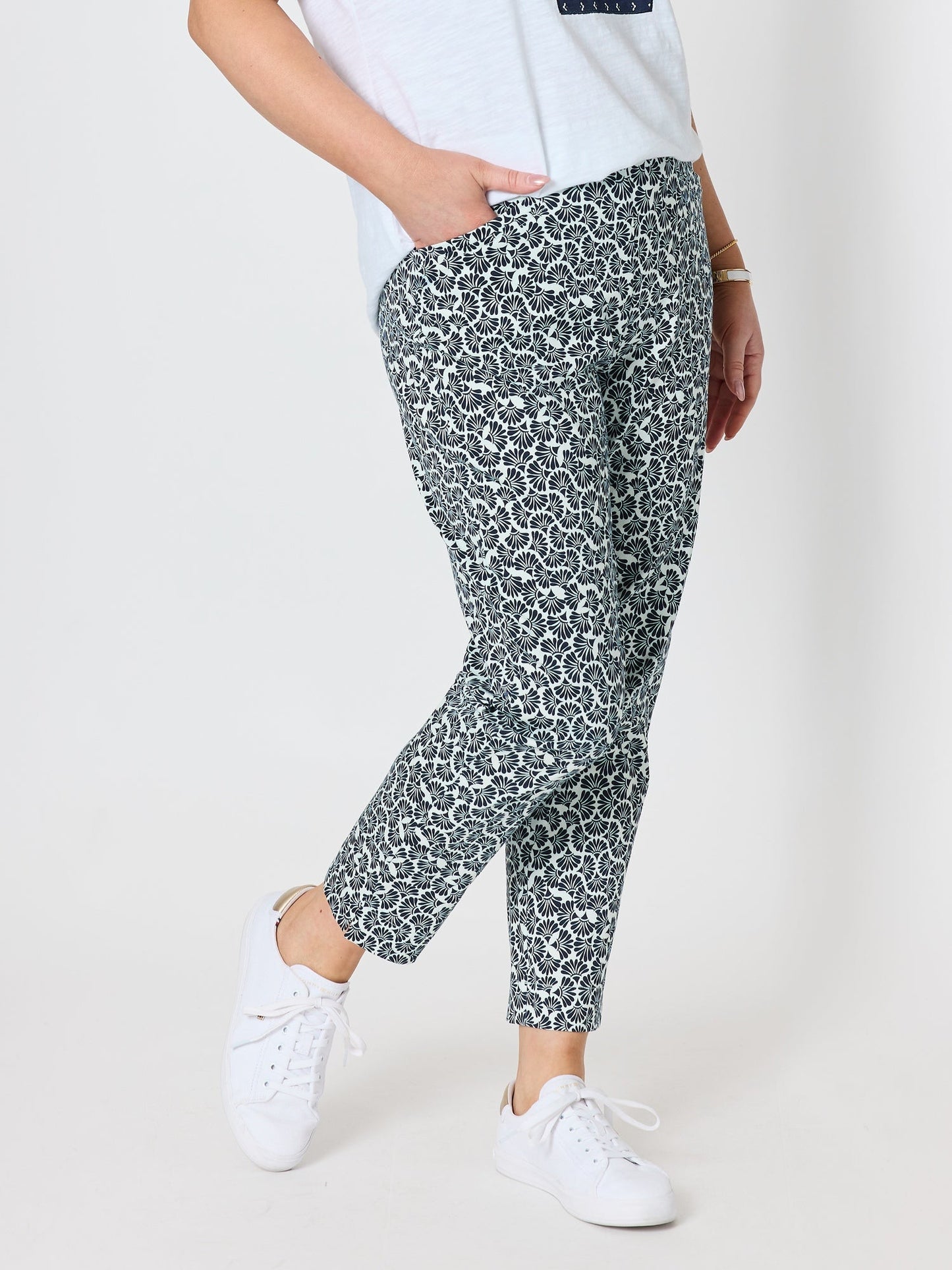 Gordon Smith Oasis Print Slim Leg Pant (Navy/White)