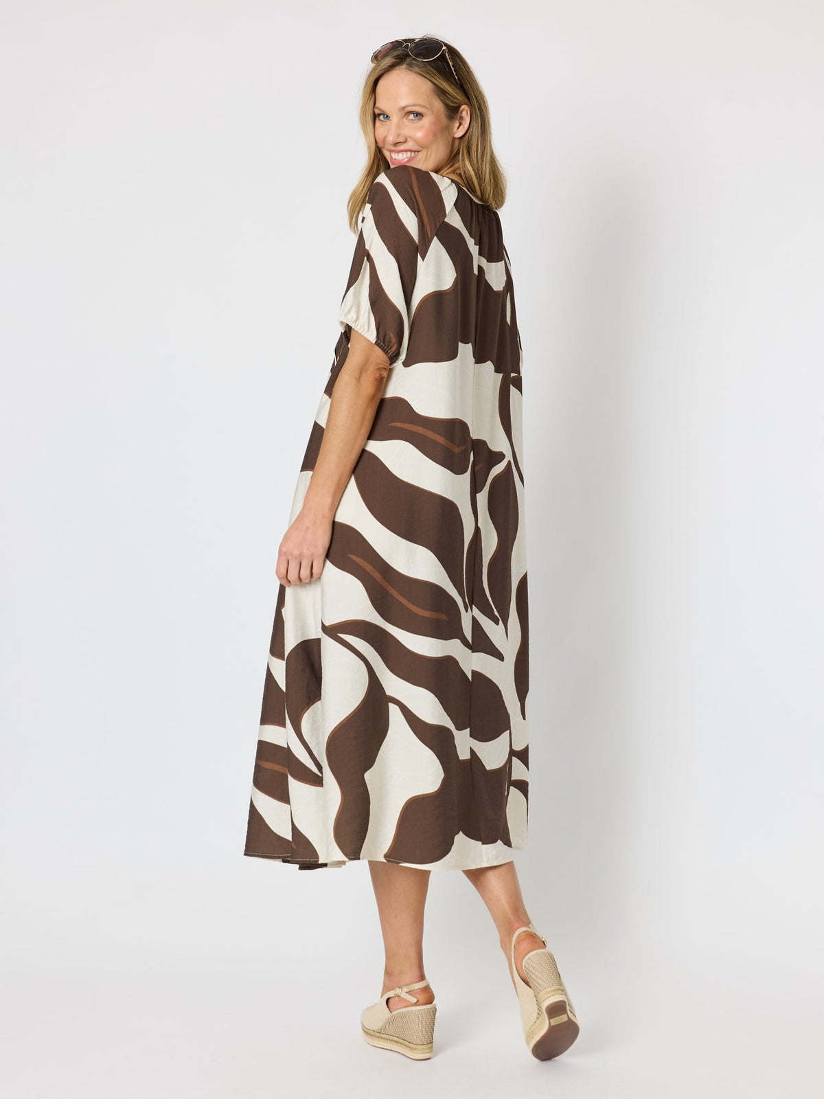 Clarity Bay Leaf Print Midi Dress (Mocha Multi)