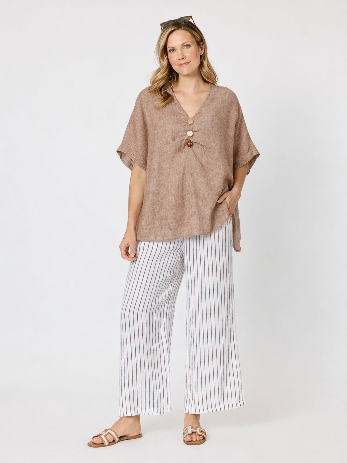 Hammock & Vine Haven Breeze Linen Top (Mocha)
