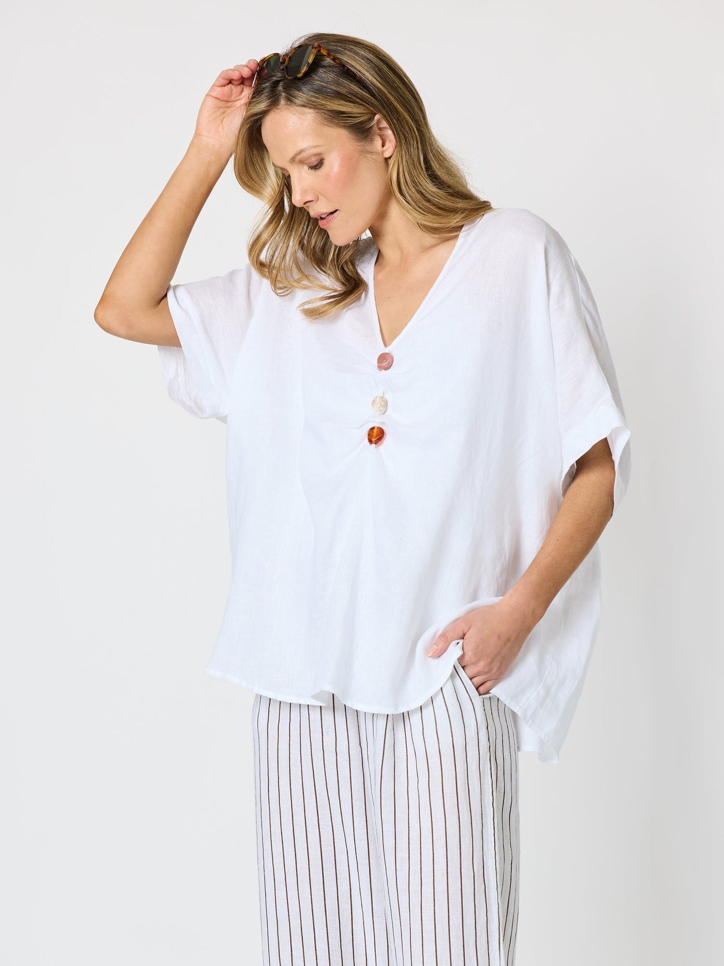 Hammock & Vine Haven Breeze Linen Top (White)