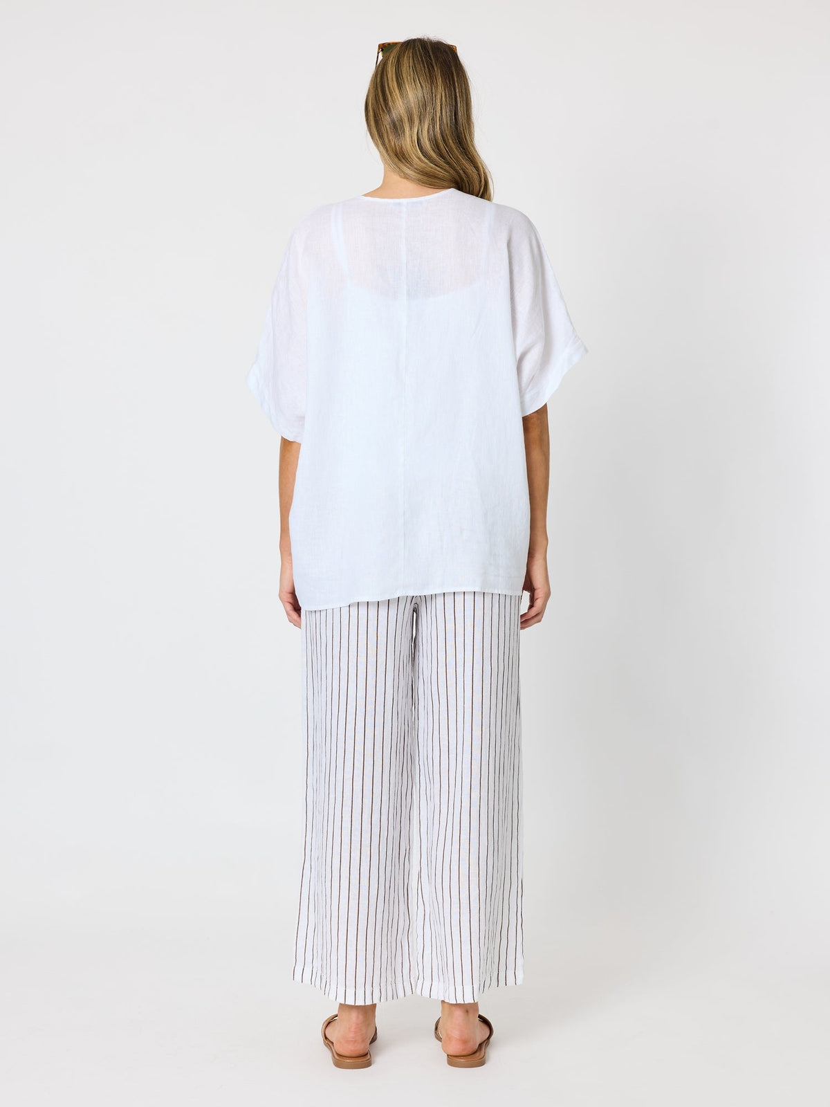Hammock & Vine Haven Breeze Linen Top (White)