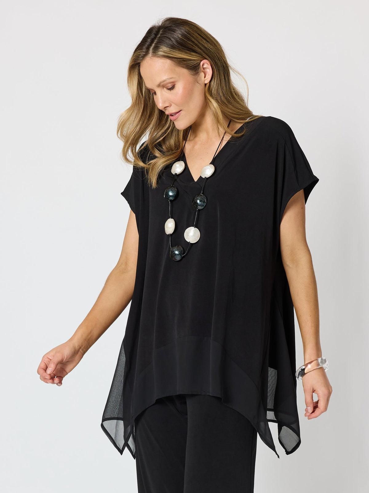Clarity Traveller Angle Hem Top (Black)