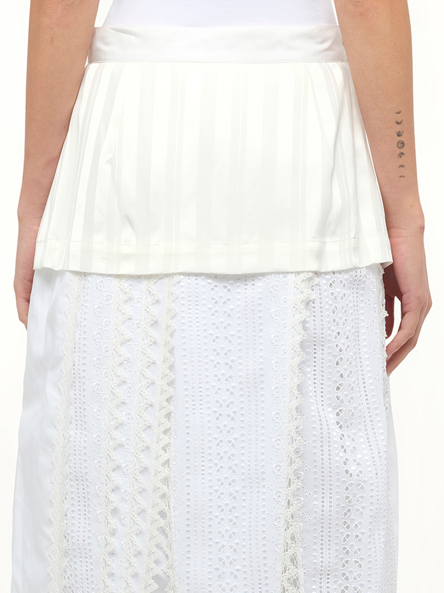 LOEWE Lace Petal Skirt (White)