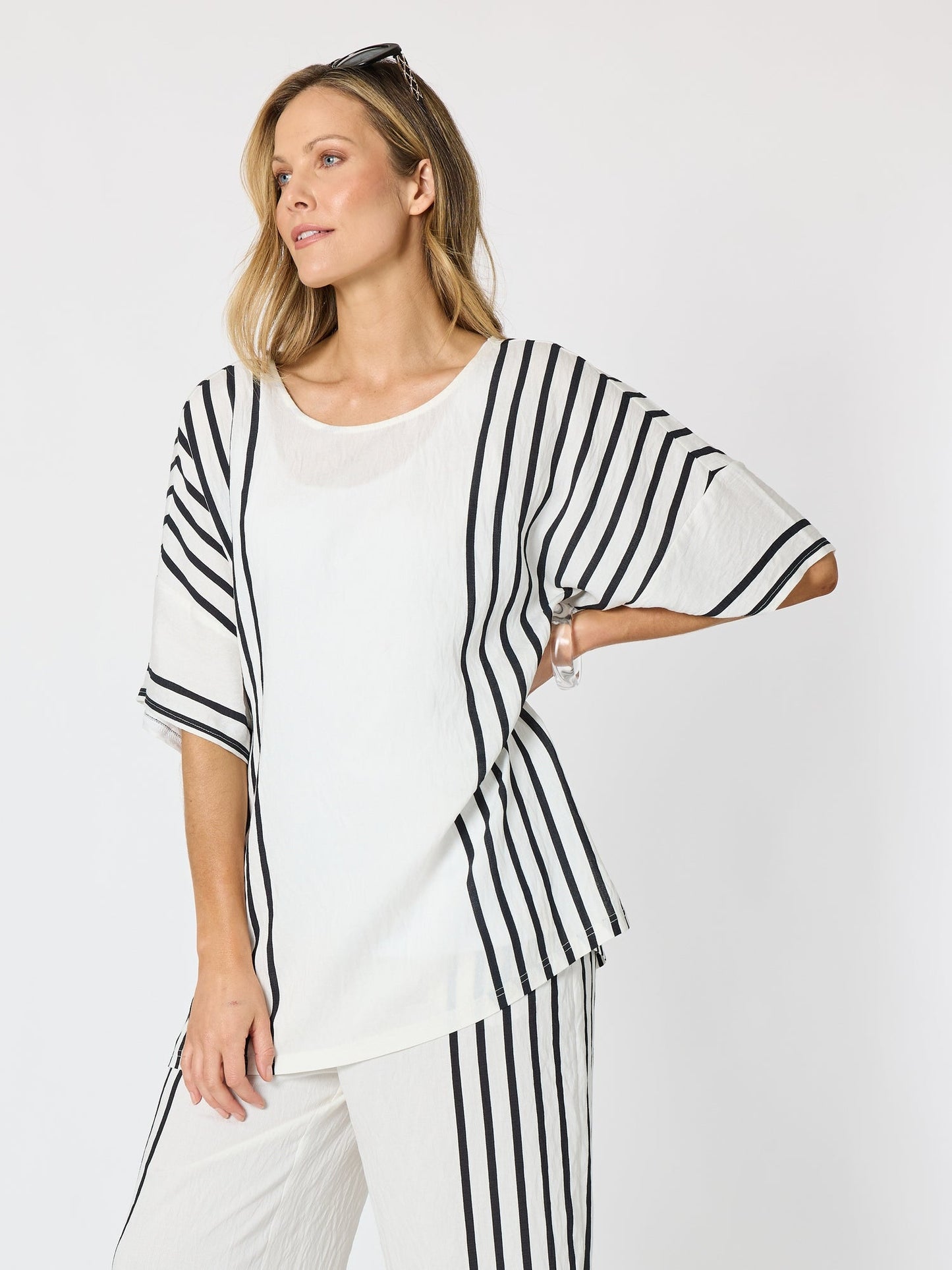 Clarity Sevilla Stripe Top (White/Black)