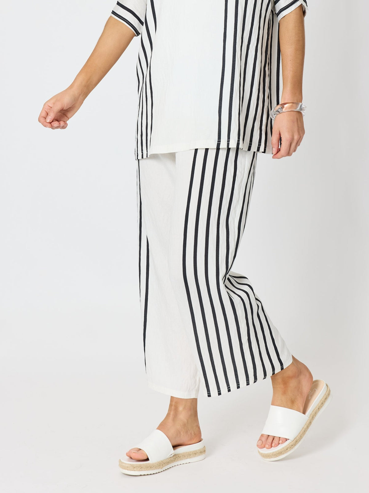 Clarity Sevilla Stripe Print Pant (White/Black)
