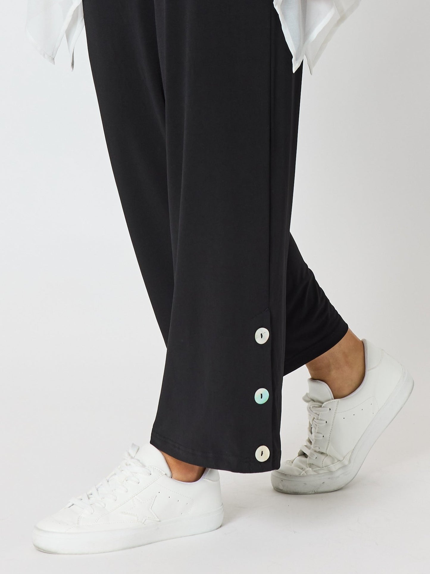 Clarity Traveller Button Hem Pant (Black)