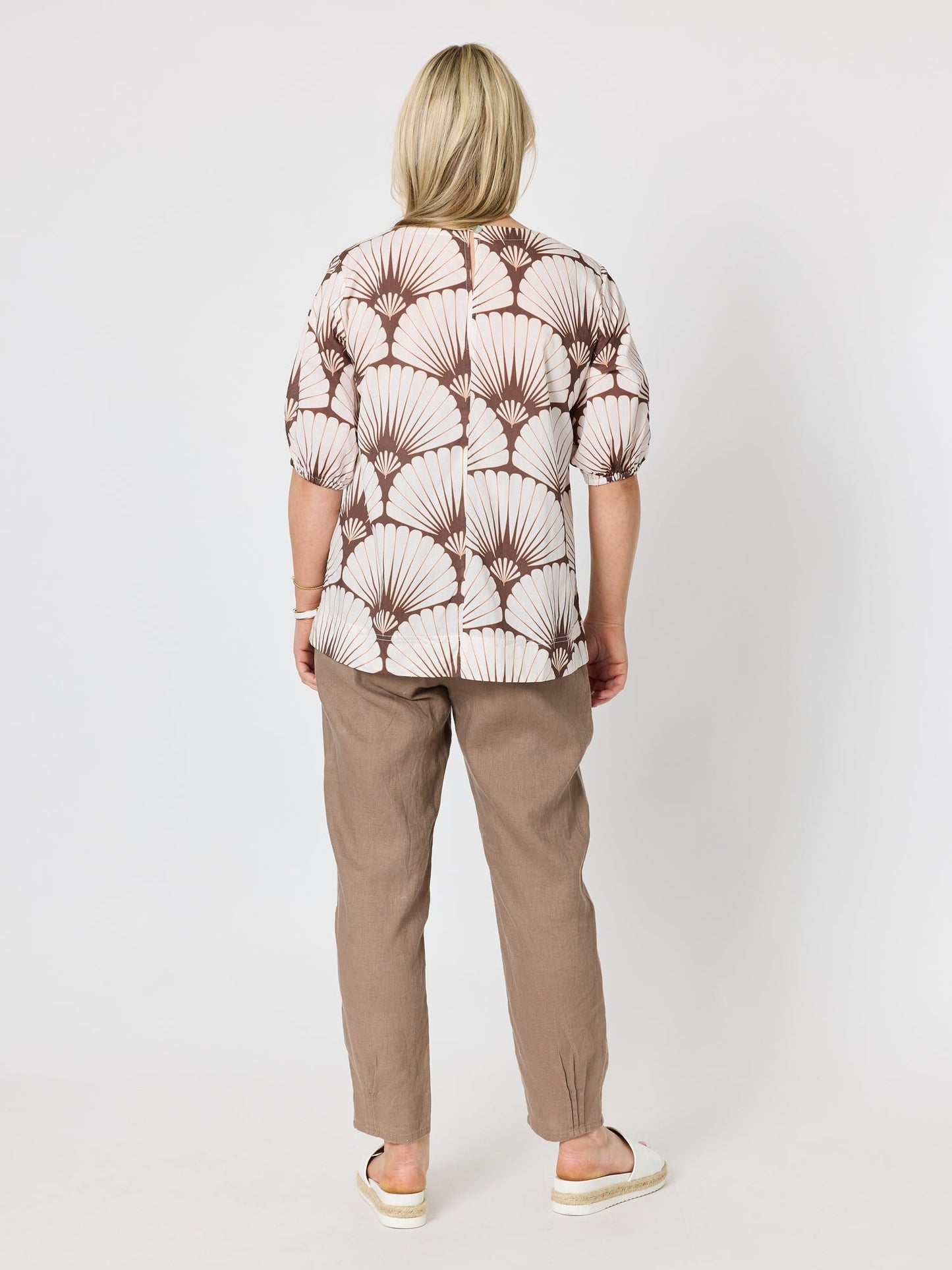Gordon Smith Sarah Linen Pleat Hem Pant (Mocha)