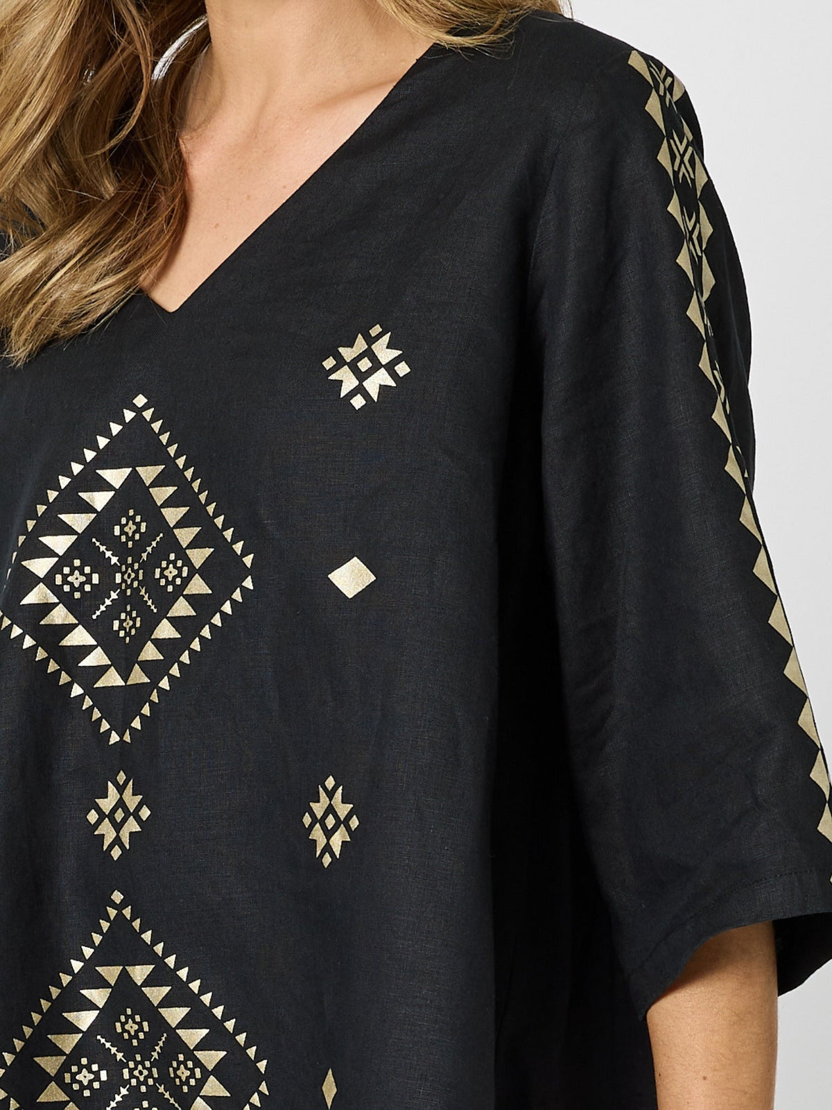 Hammock & Vine Soleil Foil Print Linen Top (Black/Gold)