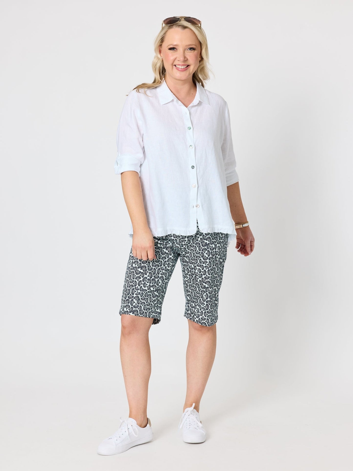 Gordon Smith Oasis Print Short (Navy/White)