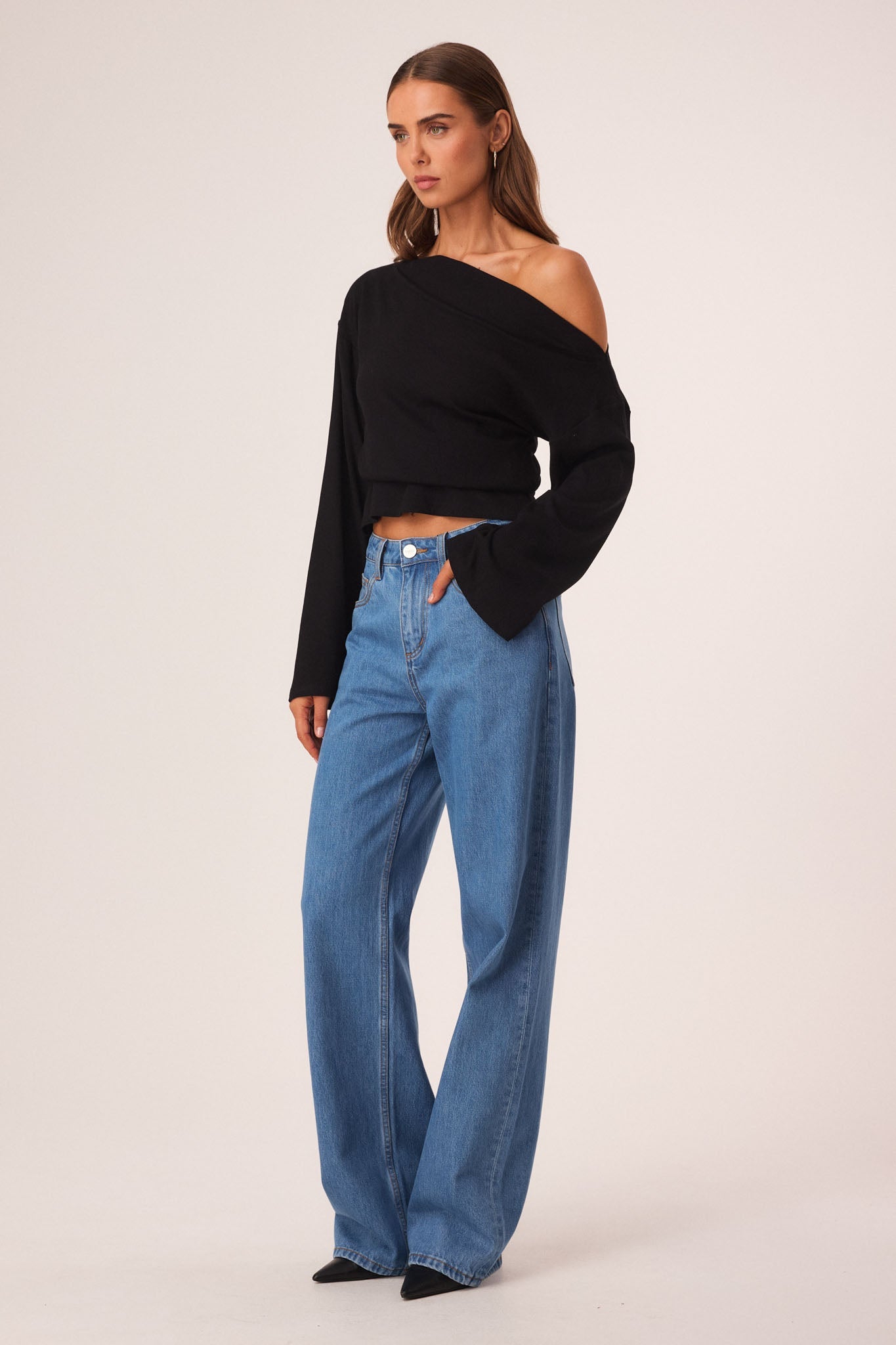 SNDYS FLYNN TOP (Black)