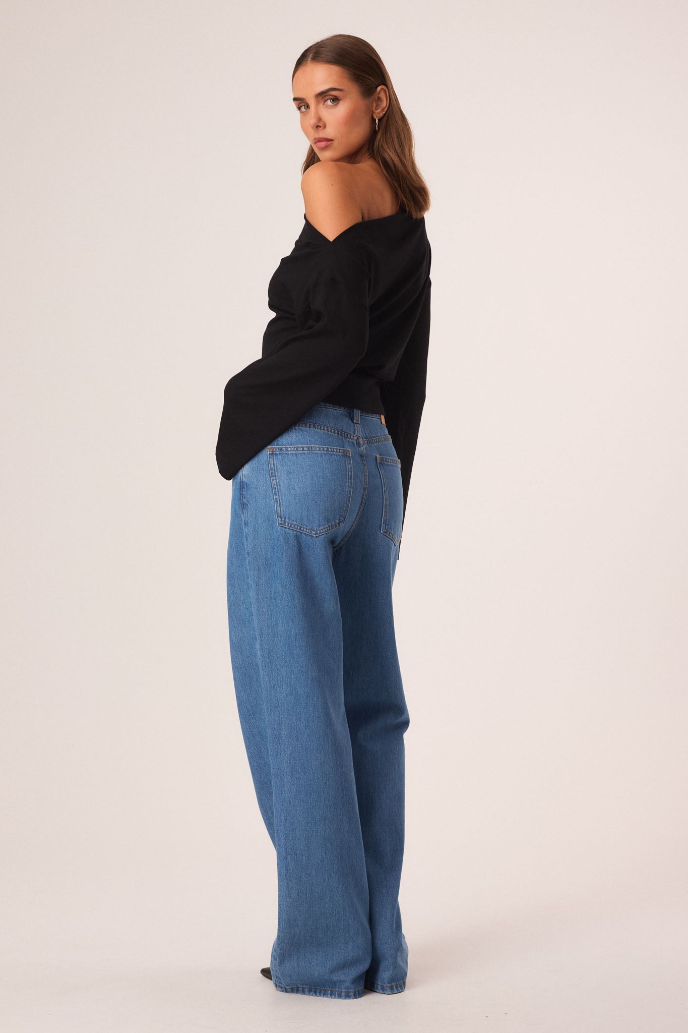 SNDYS FLYNN TOP (Black)