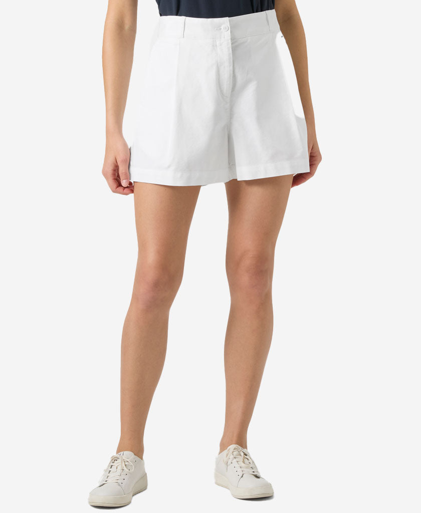 Image of a model wearing Shorts. Product name - W SORRENTO SHORTS 4", White in White colour by brand - Helly Hansen