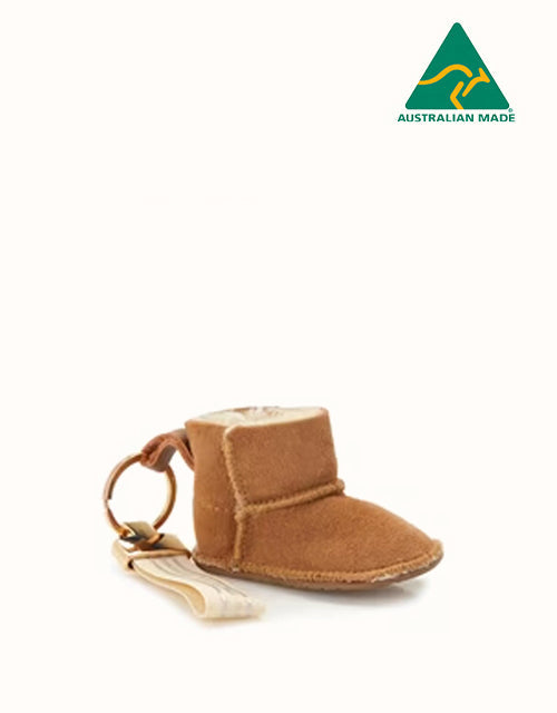 Image of Keychains. Product name - Emu® Stinger Keyring in Chestnut colour by brand - Emu