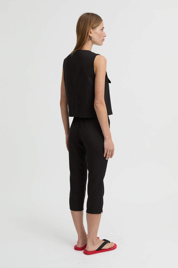 Blanca Studio Anouk Capris (Black)