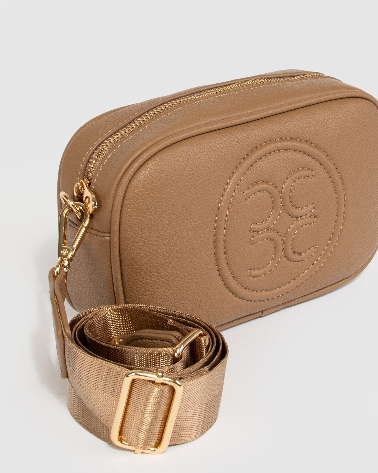 Colette by Colette Hayman Amalia Logo Crossbody (Caramel)